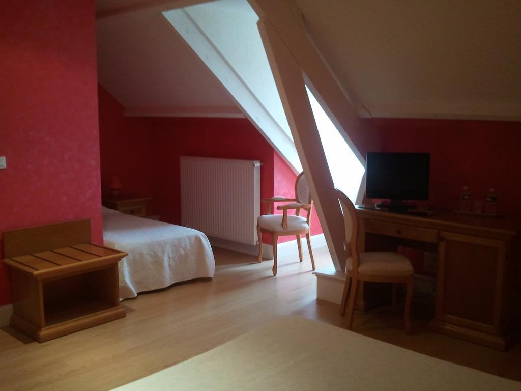 Chateau Sainte Marie Hotel Dompierre-sur-Charente Habitación foto